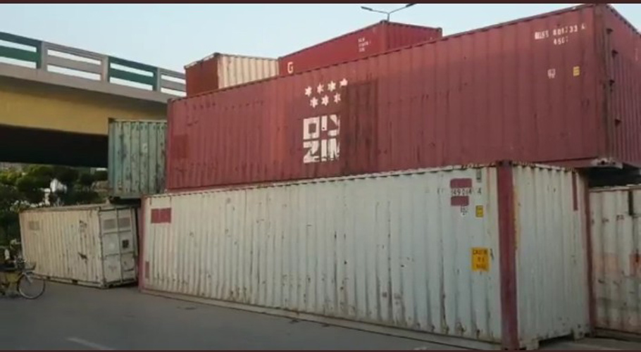 1,100 containers arranged to seal Islamabad ahead of PTI long march